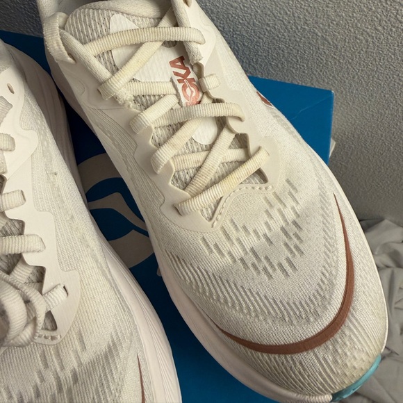 Hoka Skyflow - Picture 4 of 10